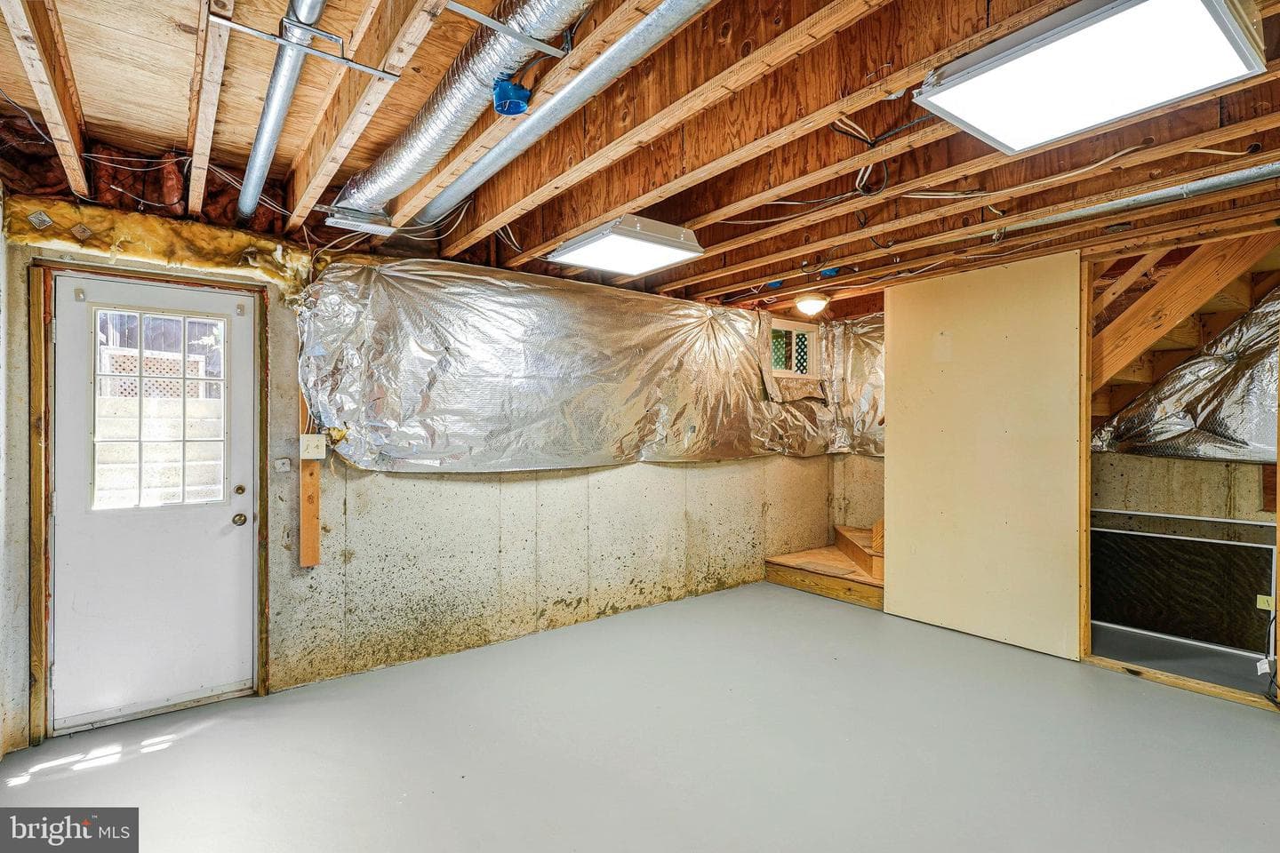 1011 Forbes Court NE photo 17