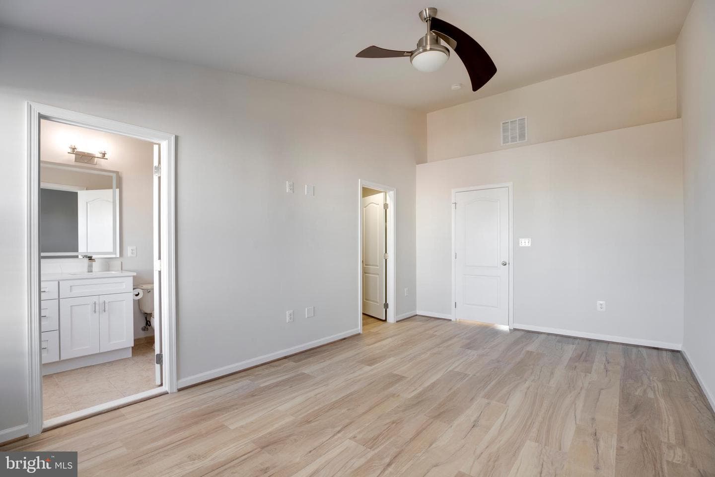43180 Loudoun Reserve Drive photo 35