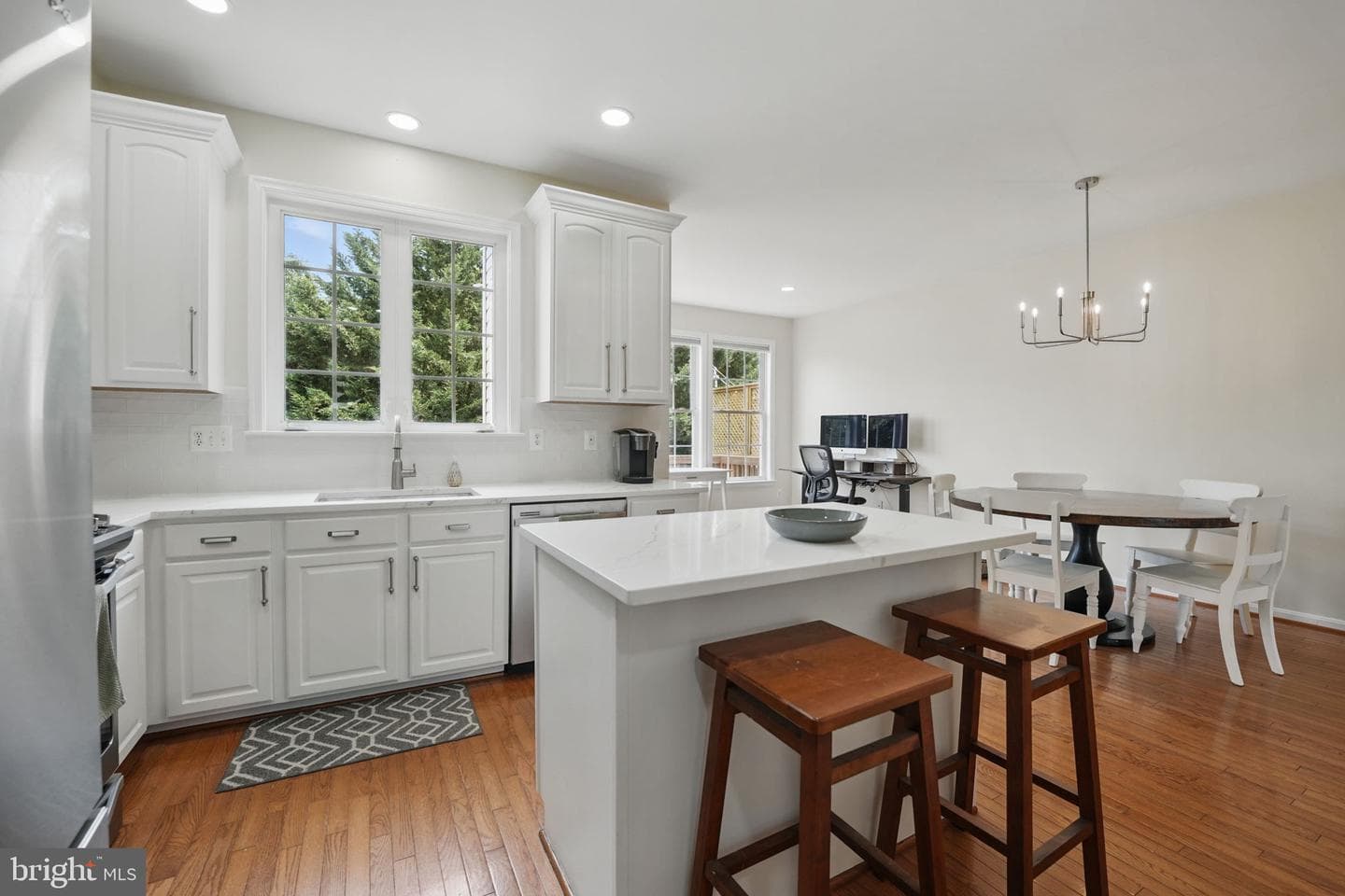 1230 Cambria Terrace NE photo 3