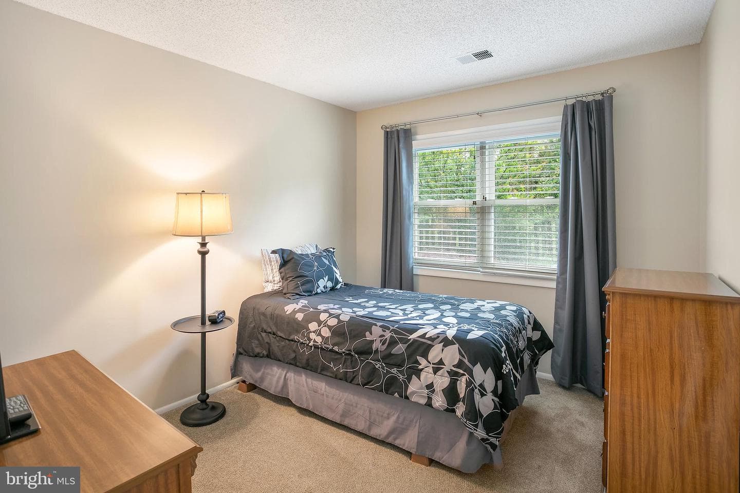 261 E Juniper Avenue photo 21