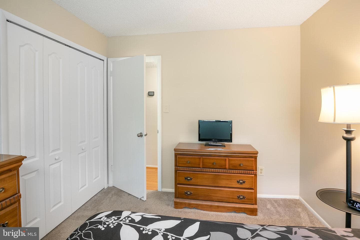 261 E Juniper Avenue photo 22