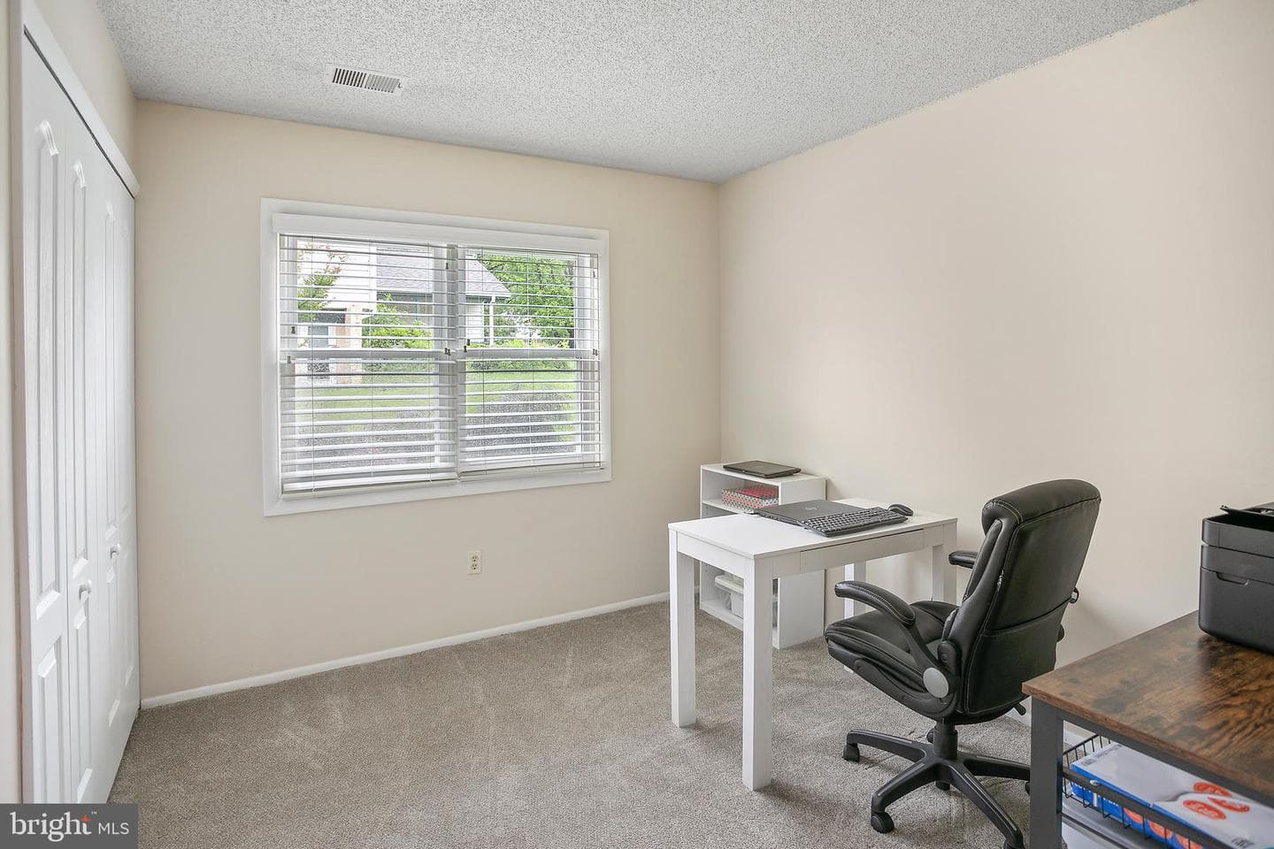 261 E Juniper Avenue photo 26