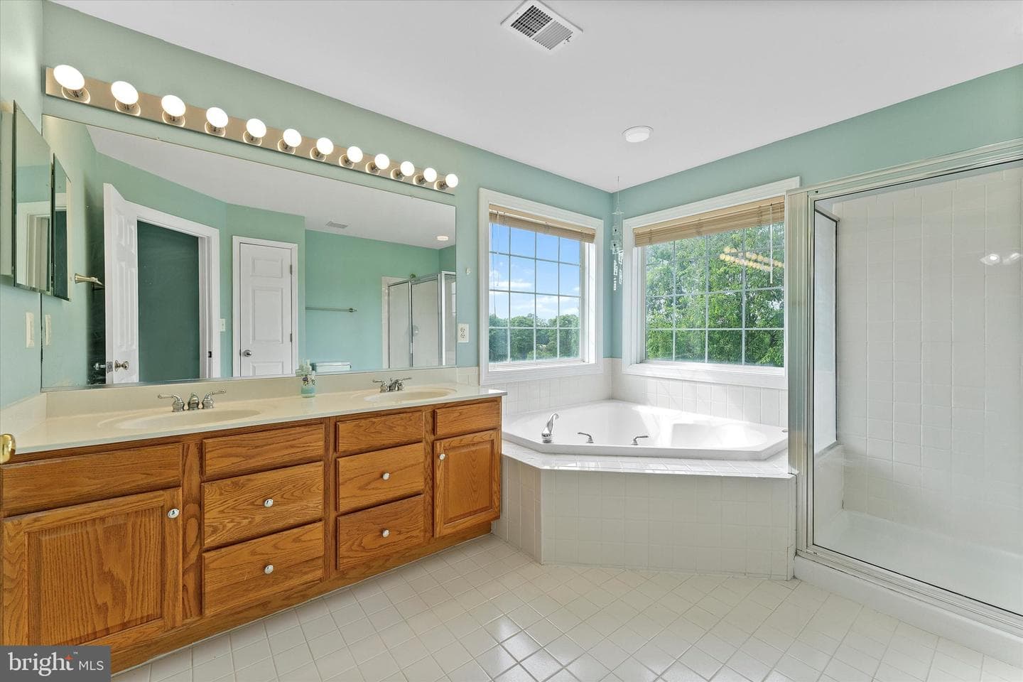 17760 Julie Ann Court photo 31
