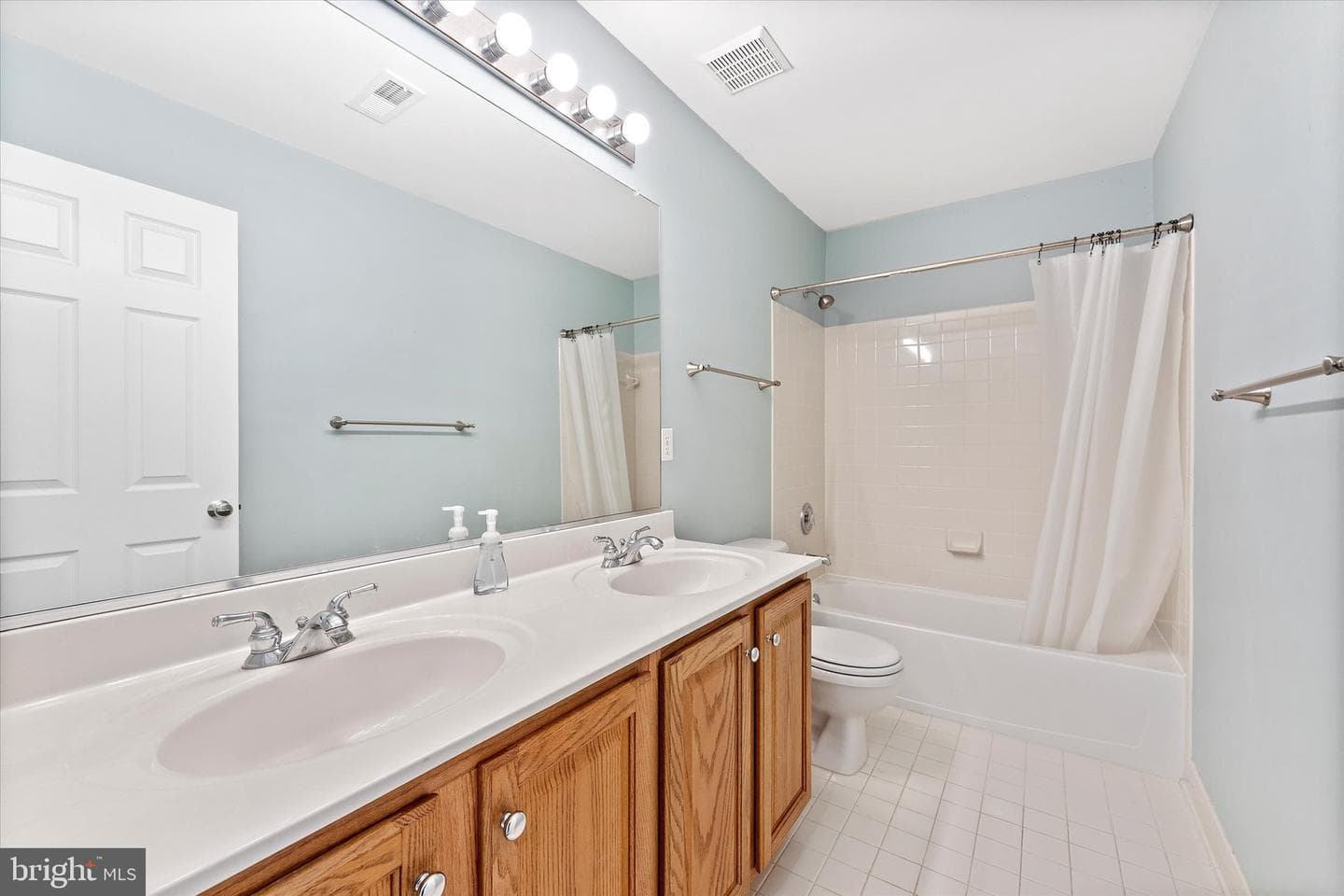 17760 Julie Ann Court photo 43