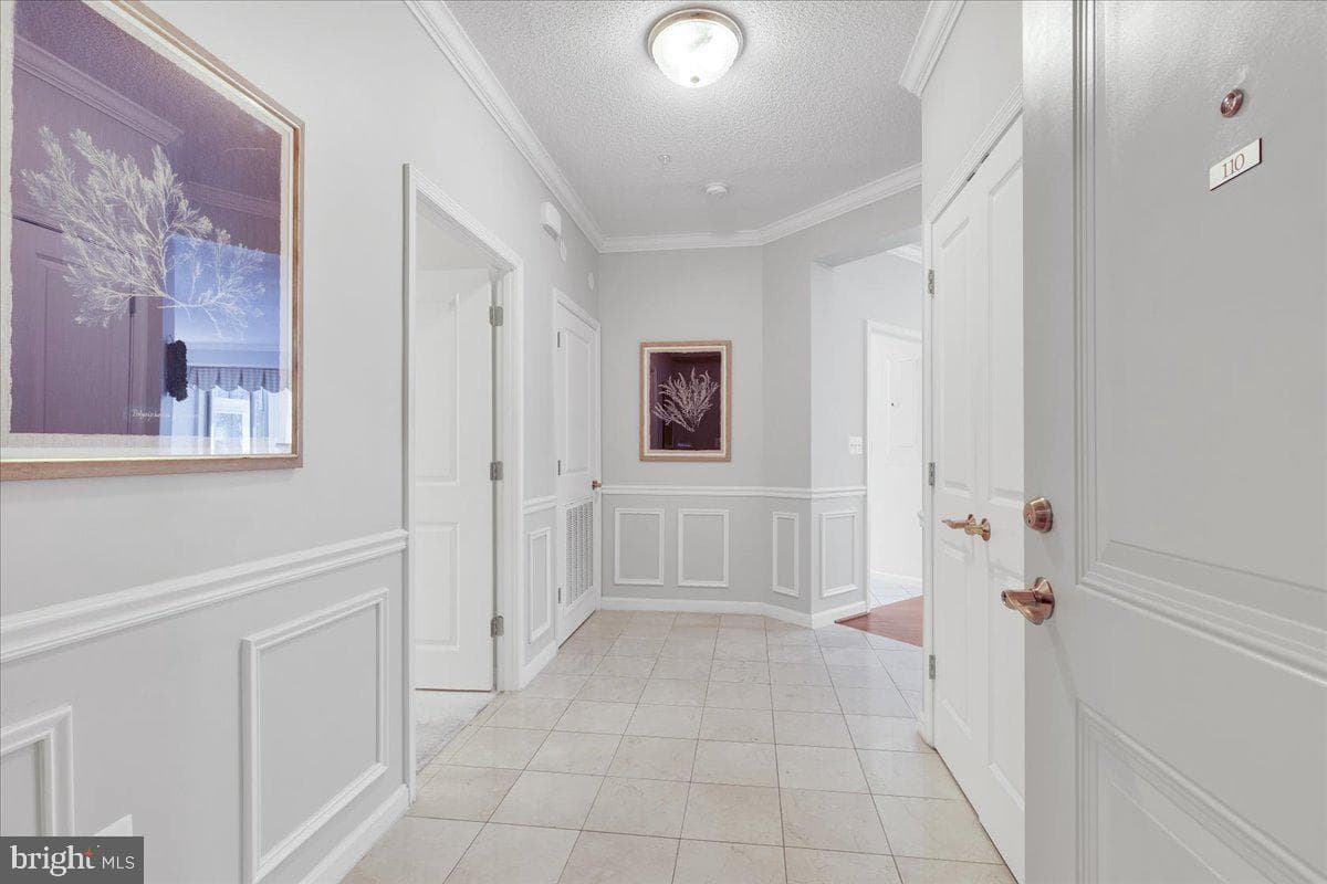 19400 Lansdowne Woods Boulevard #110 photo 2