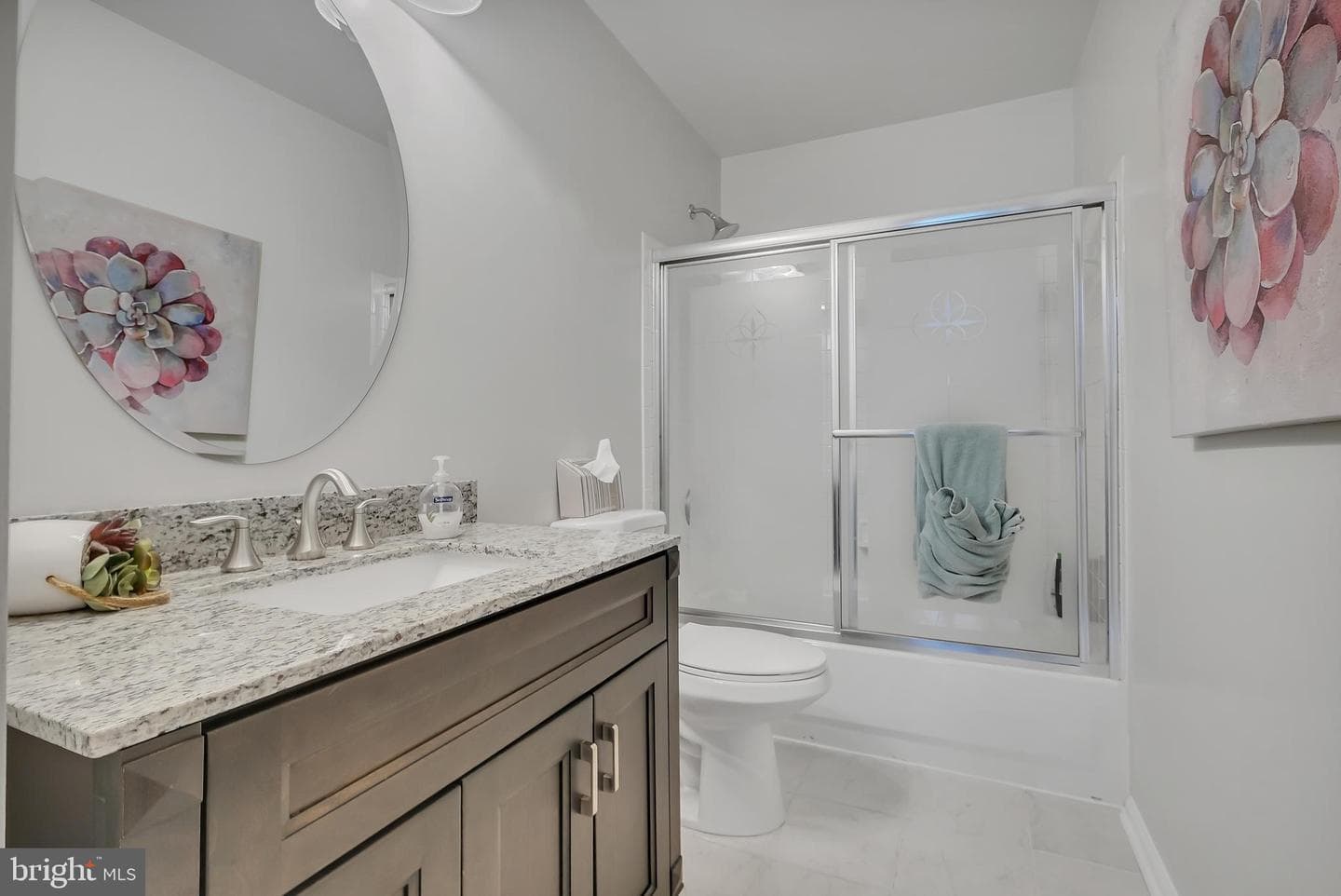 208 Oakcrest Manor Drive NE photo 18