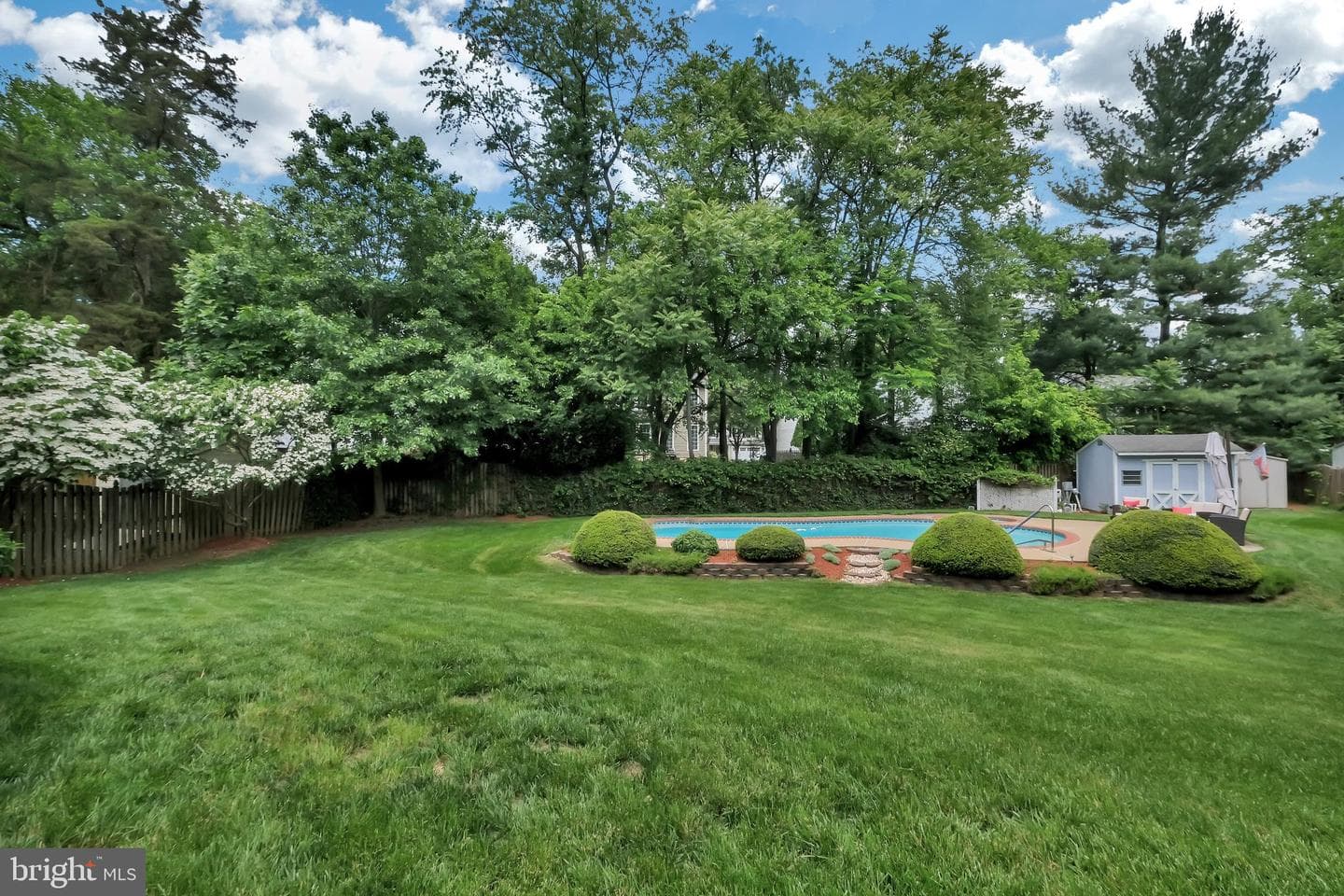 208 Oakcrest Manor Drive NE photo 28