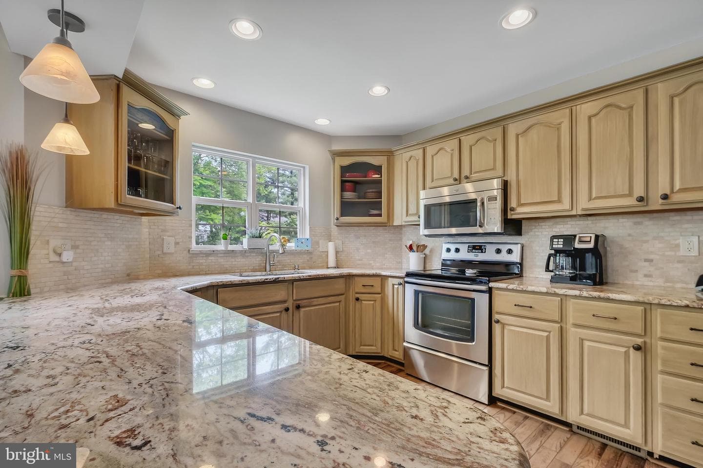 208 Oakcrest Manor Drive NE photo 6
