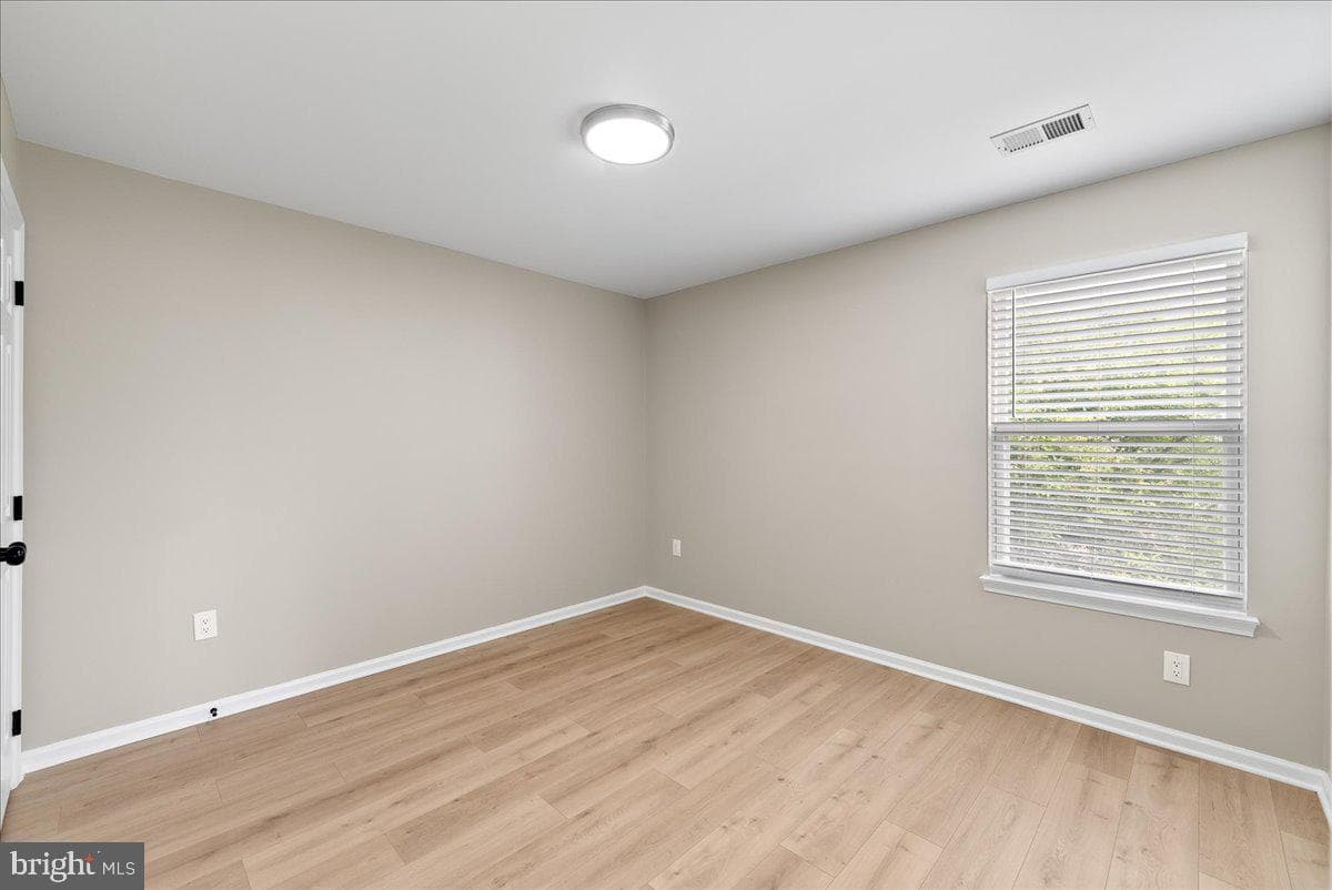21788 Regents Park Circle photo 24