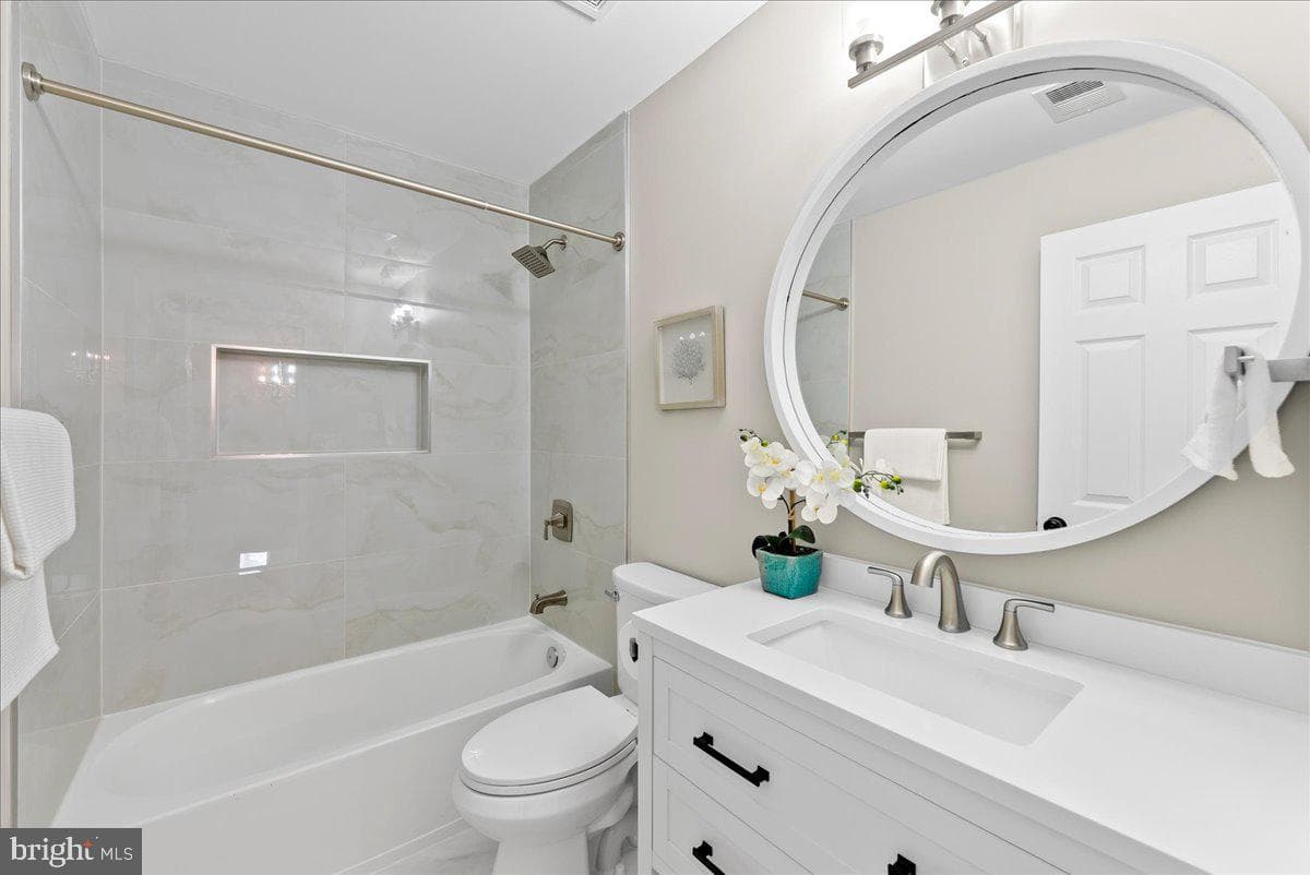 21788 Regents Park Circle photo 28