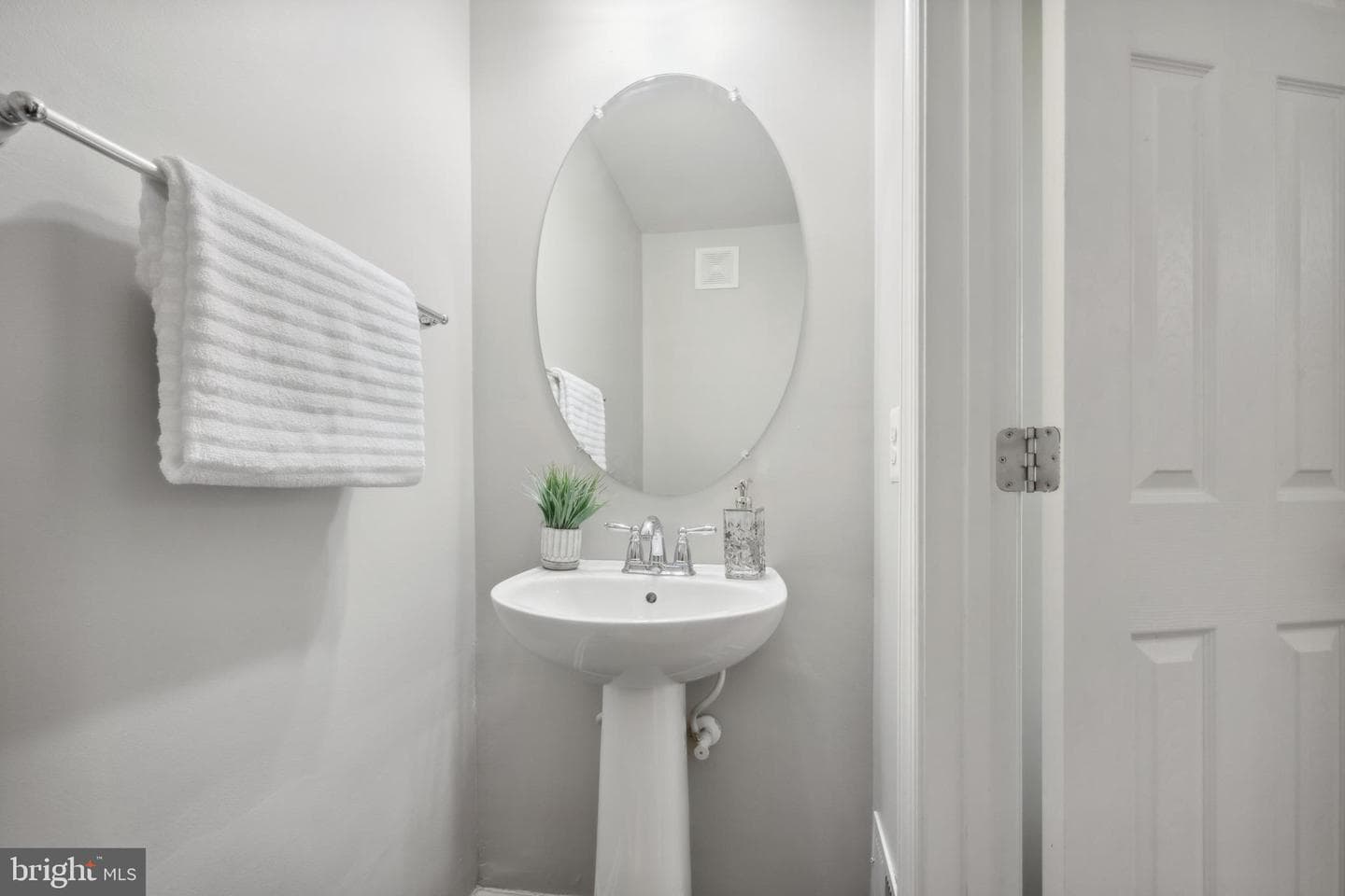 24682 Caribou Square photo 14