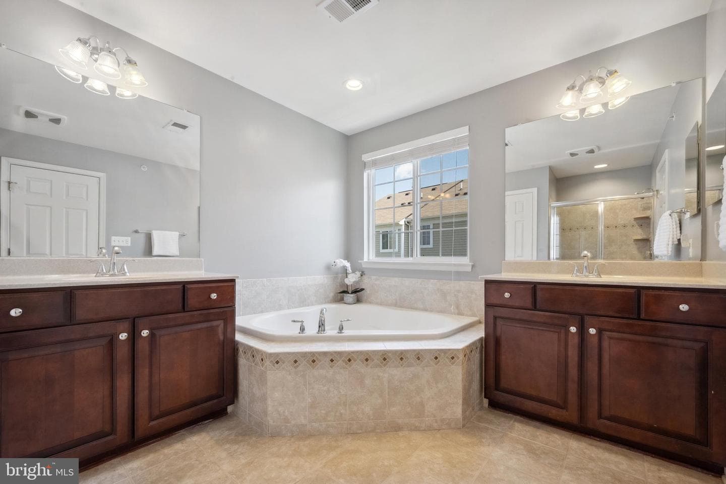 24682 Caribou Square photo 38