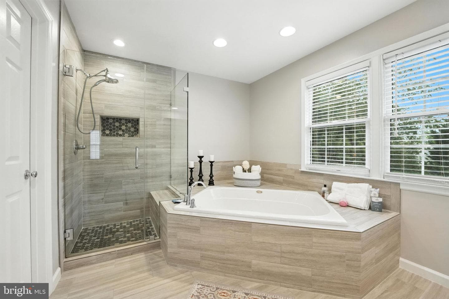 638 Meade Drive SW photo 30