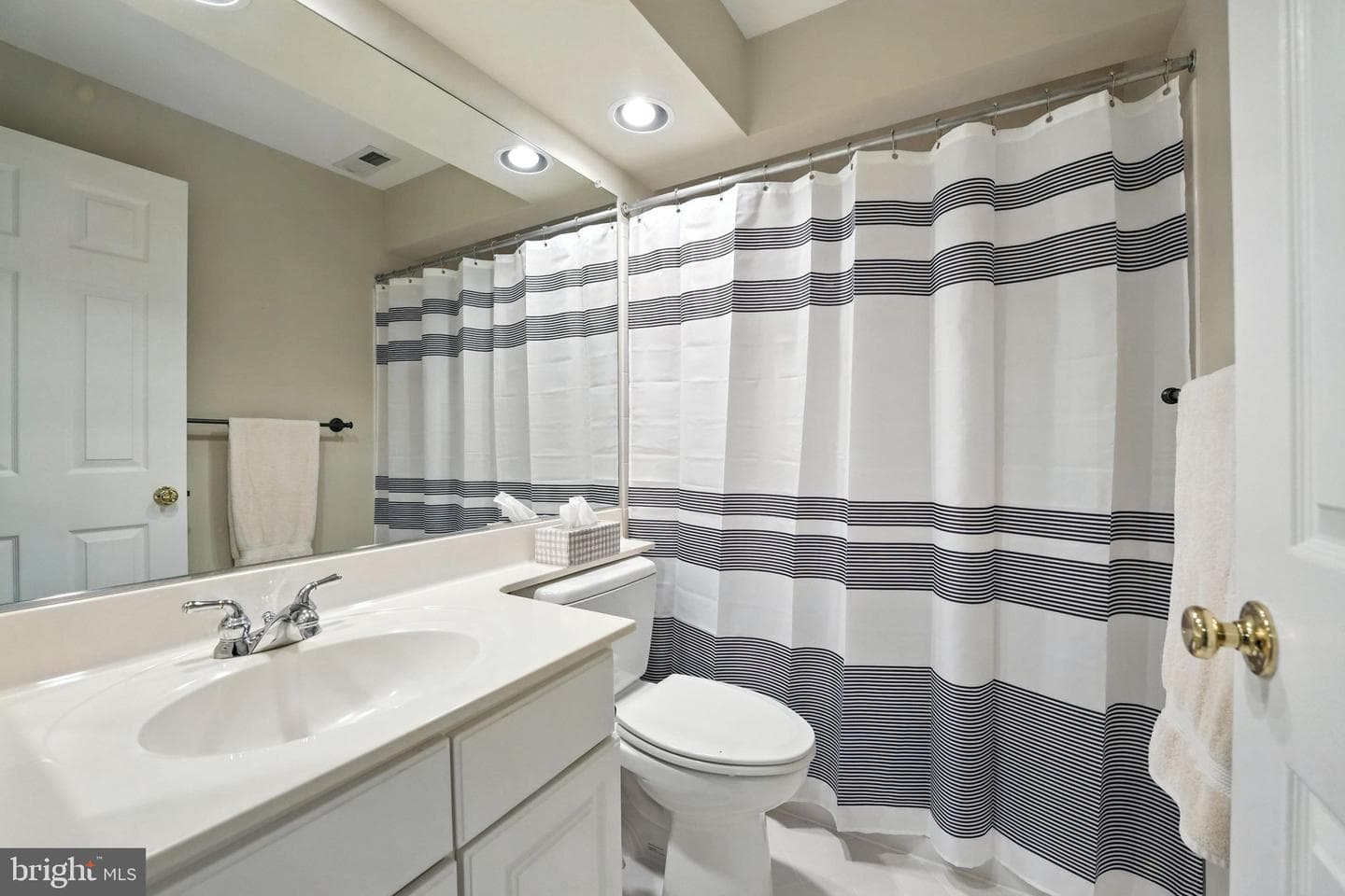 638 Meade Drive SW photo 45