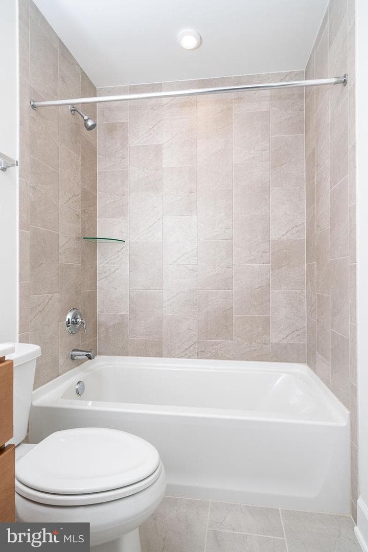 43089 Greeley Square photo 10