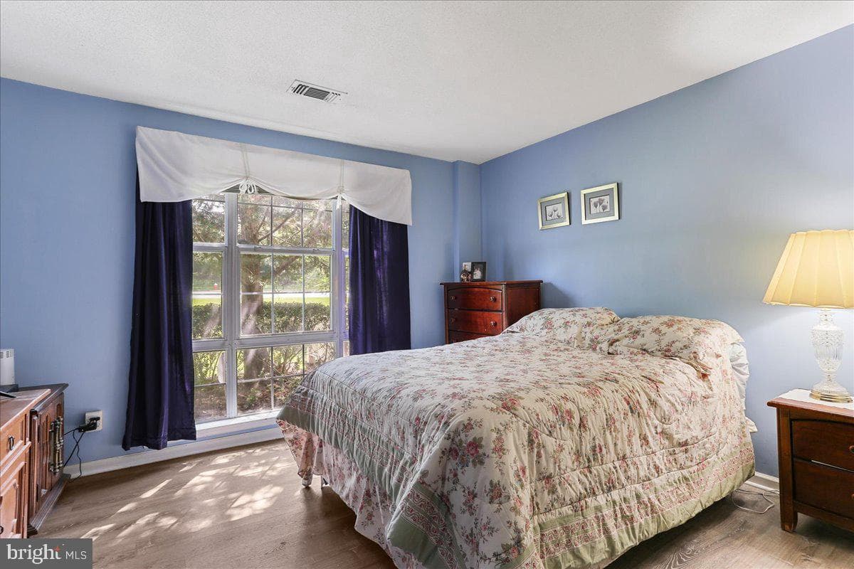 20273 Beechwood Terrace #103 photo 14
