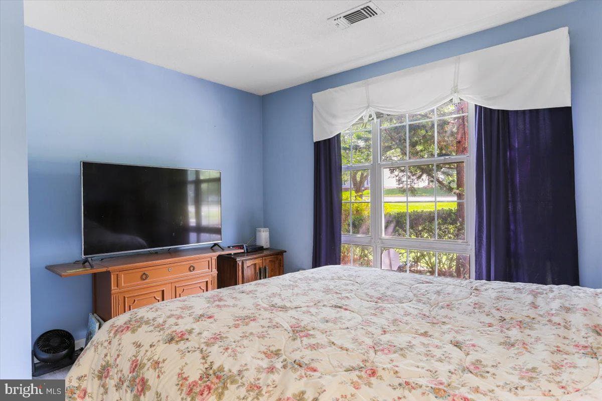 20273 Beechwood Terrace #103 photo 15