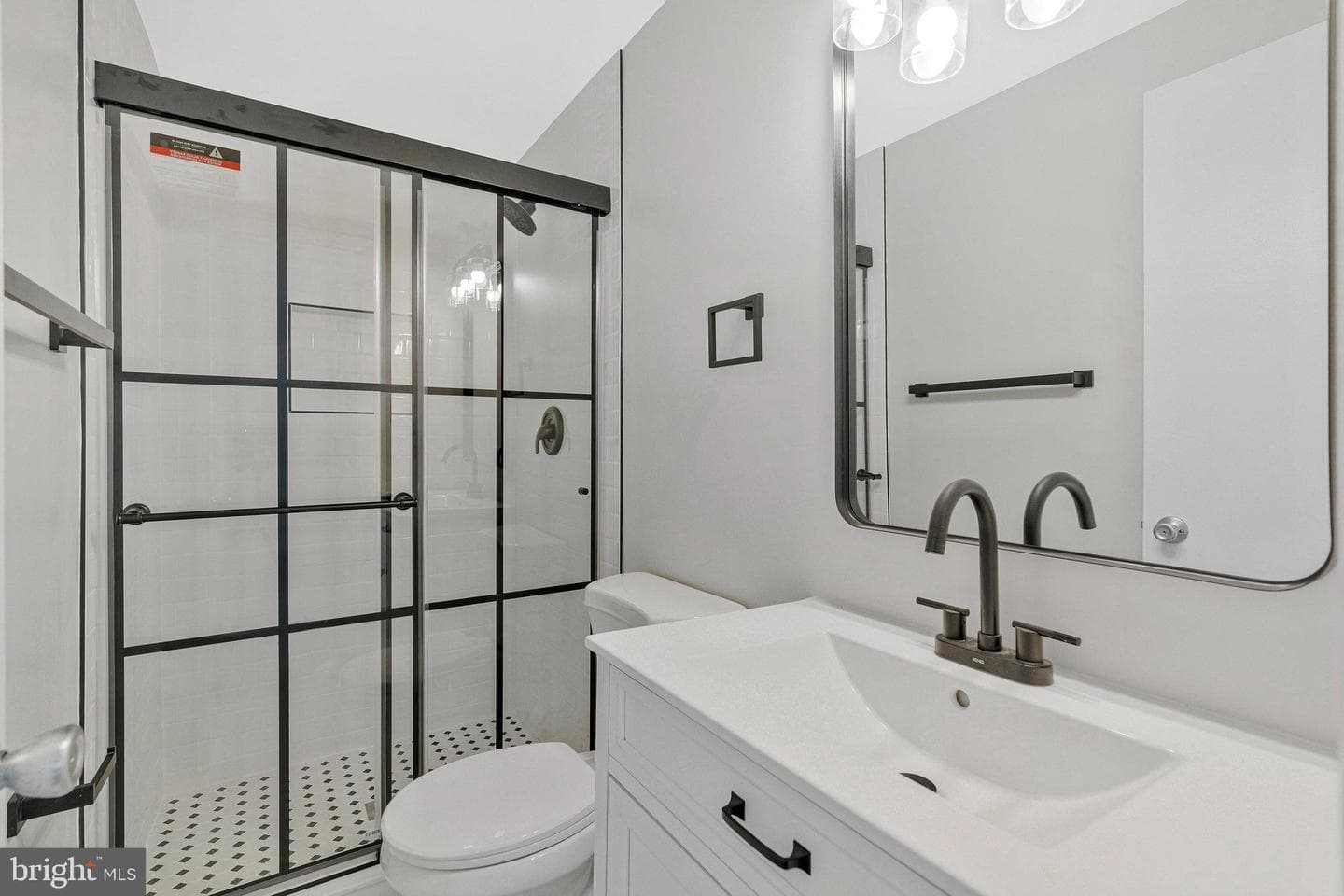 308 Sanderson Drive photo 23