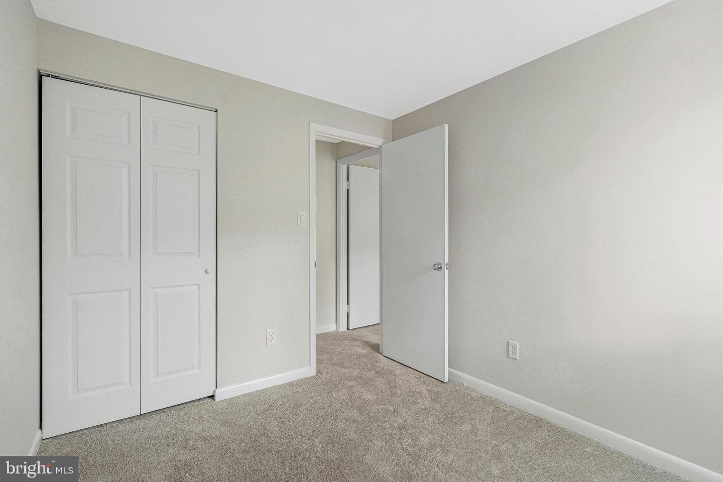 308 Sanderson Drive photo 28