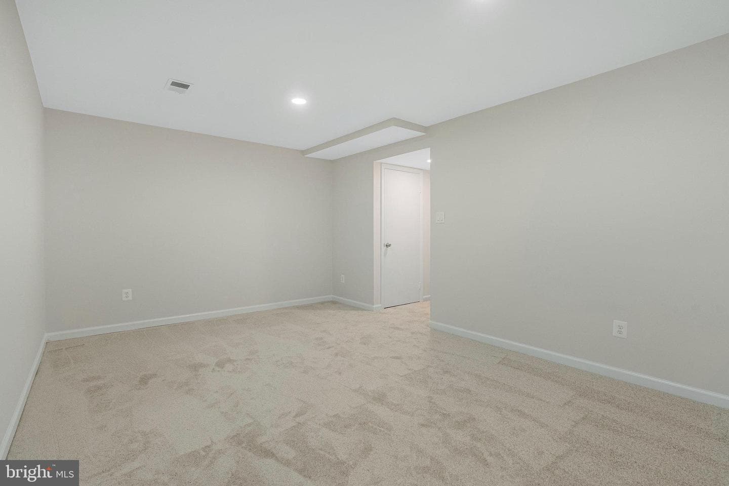 308 Sanderson Drive photo 33