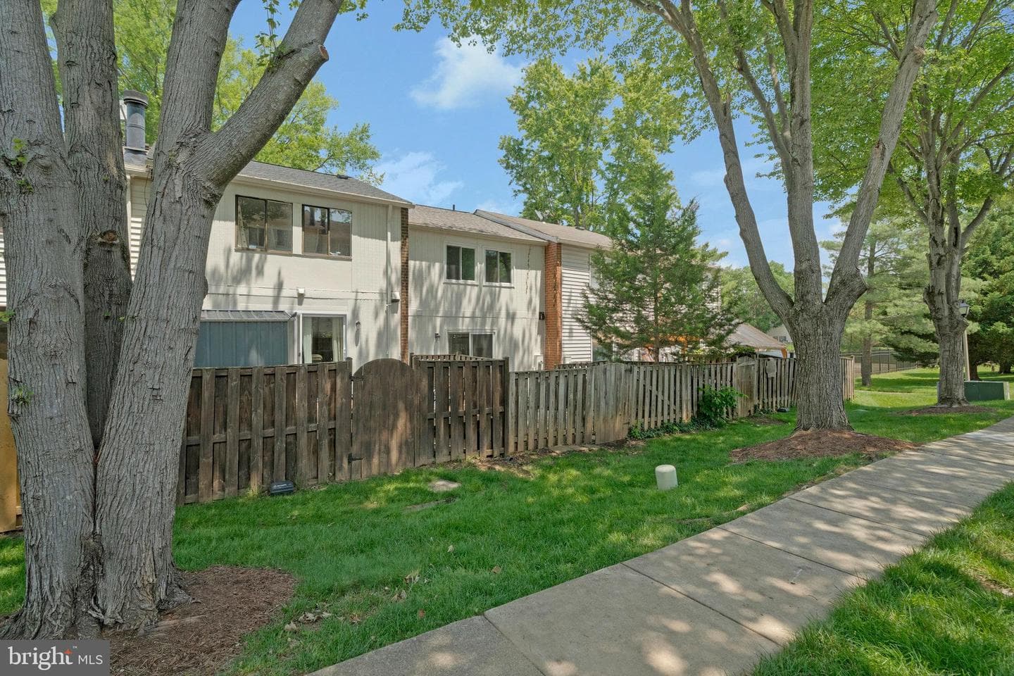 308 Sanderson Drive photo 39