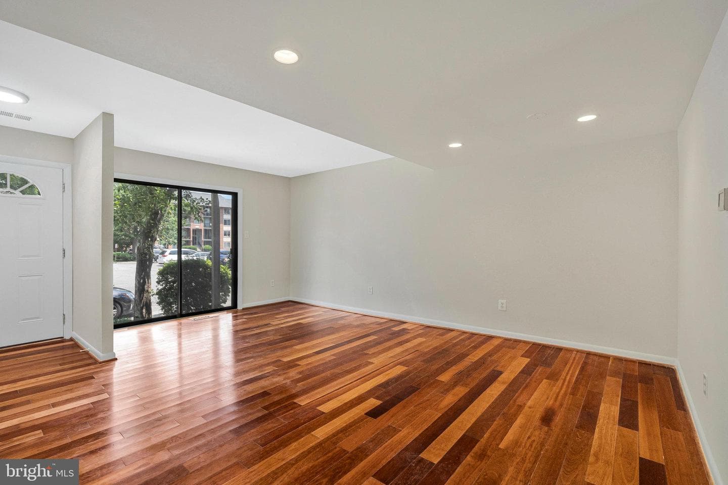 308 Sanderson Drive photo 8