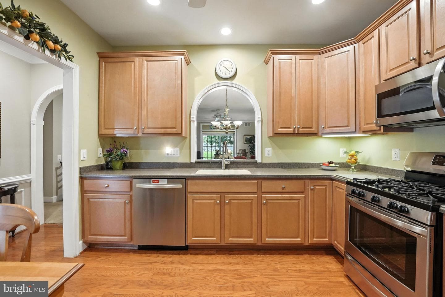 44497 Maltese Falcon Square photo 13