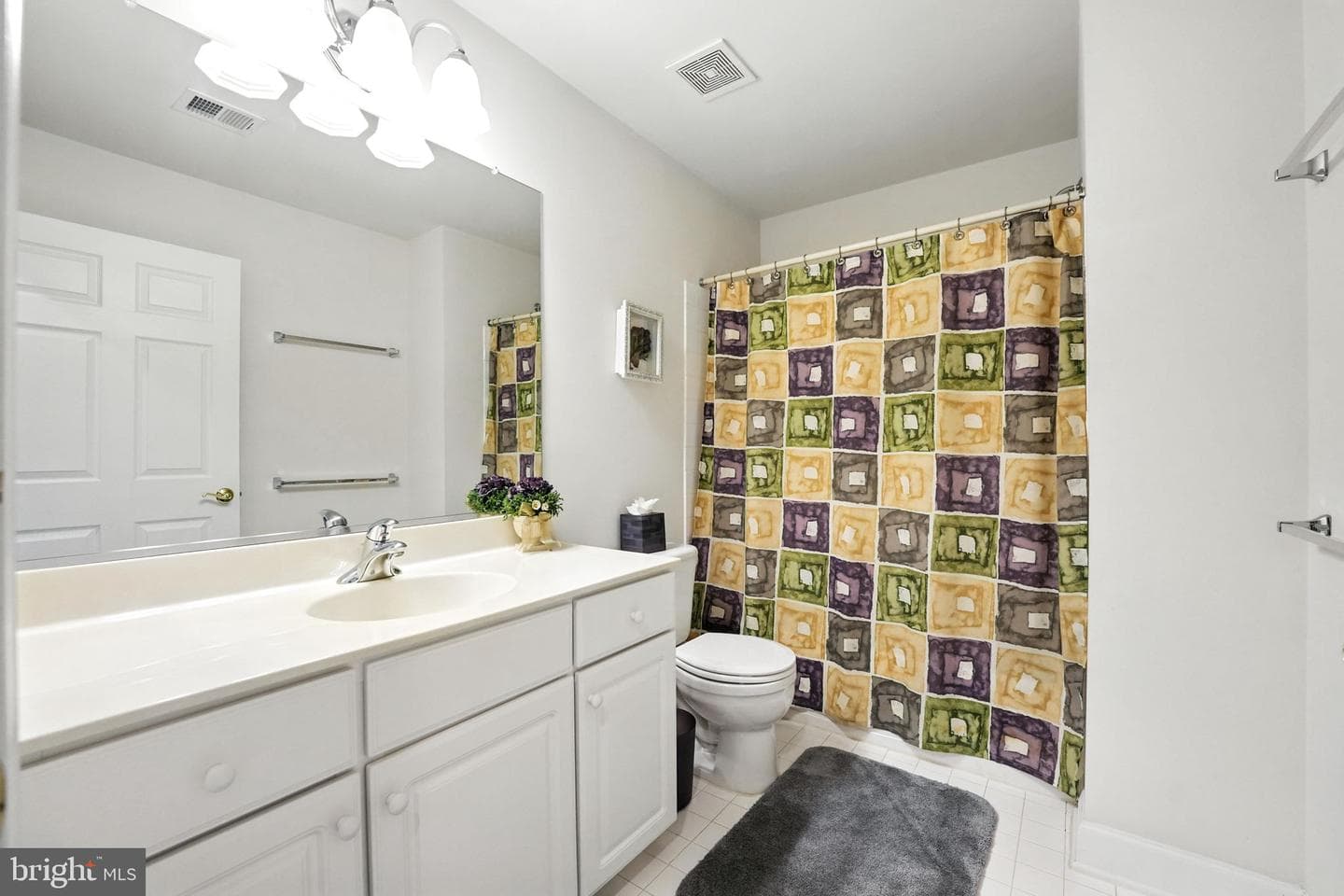 44497 Maltese Falcon Square photo 30