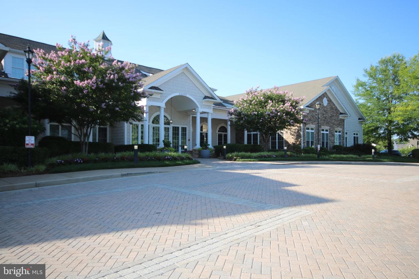 44497 Maltese Falcon Square photo 39