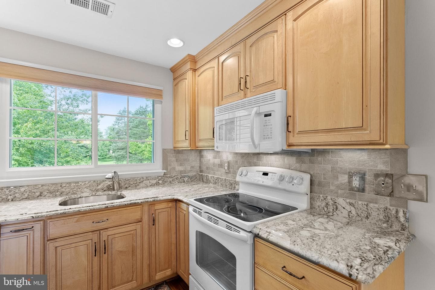 1003 Foxhunt Terrace NE #201 photo 17