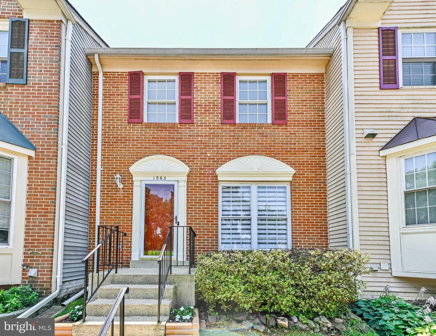 1063 Smartts Lane NE photo 2