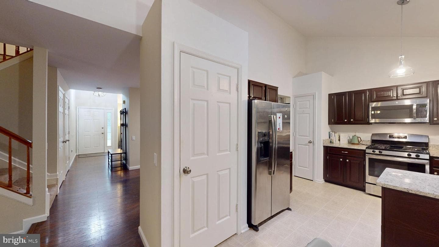 322 Deerpath Avenue SW photo 13
