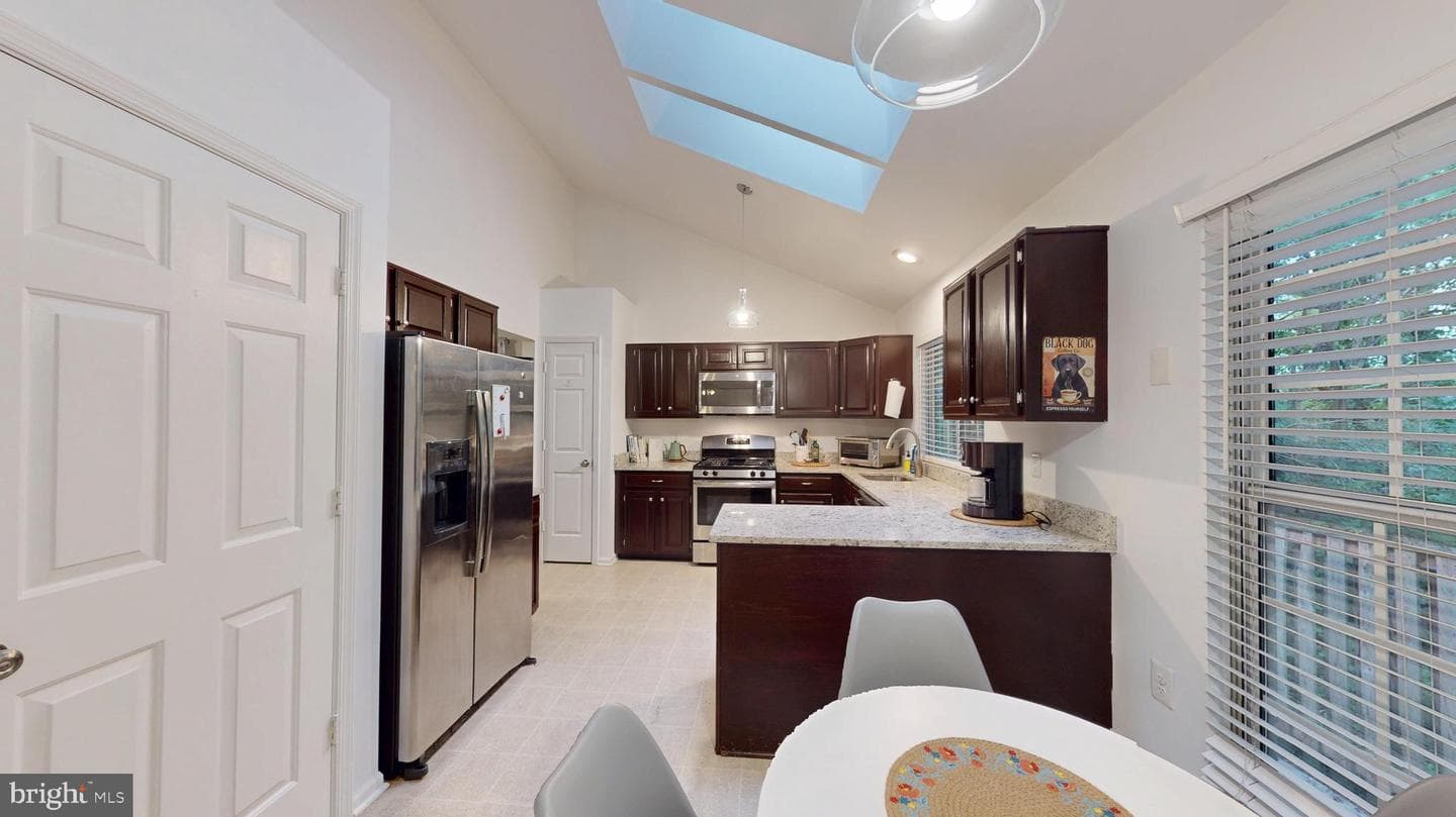 322 Deerpath Avenue SW photo 17
