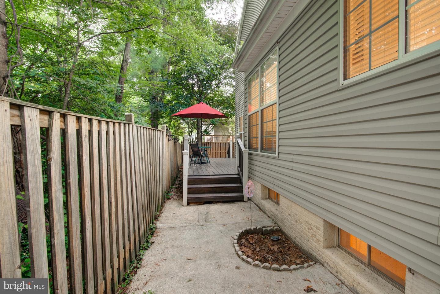 322 Deerpath Avenue SW photo 51