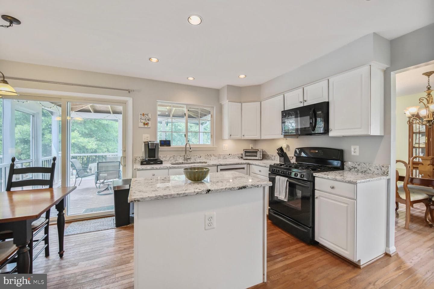 43076 Stonecottage Place photo 3