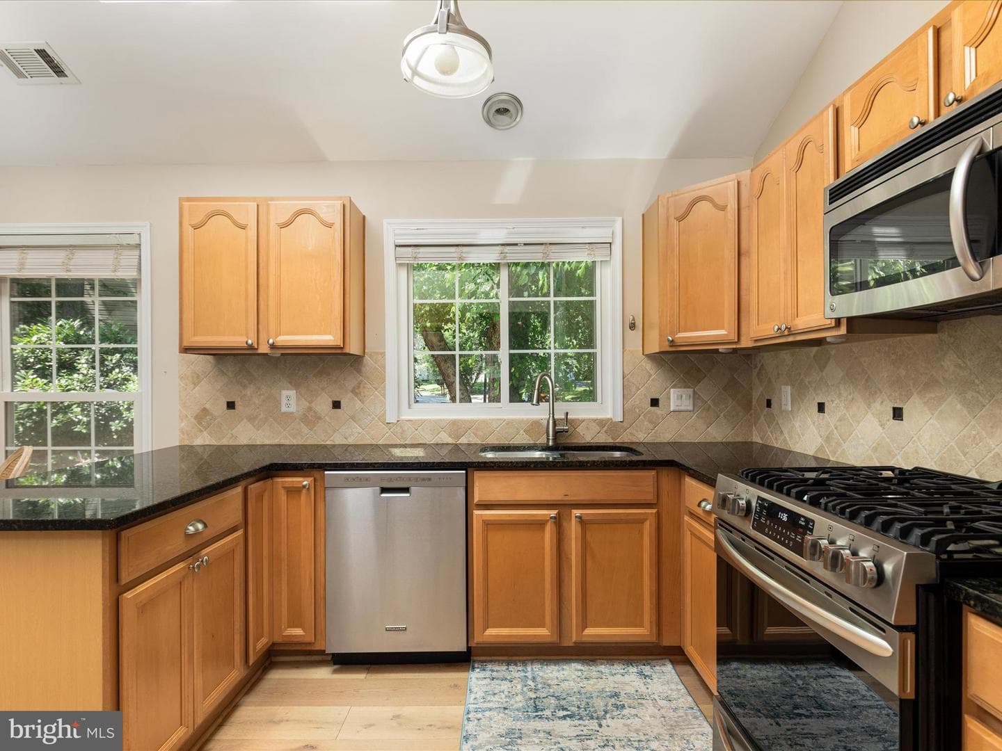 406 Deerpath Avenue SW photo 12