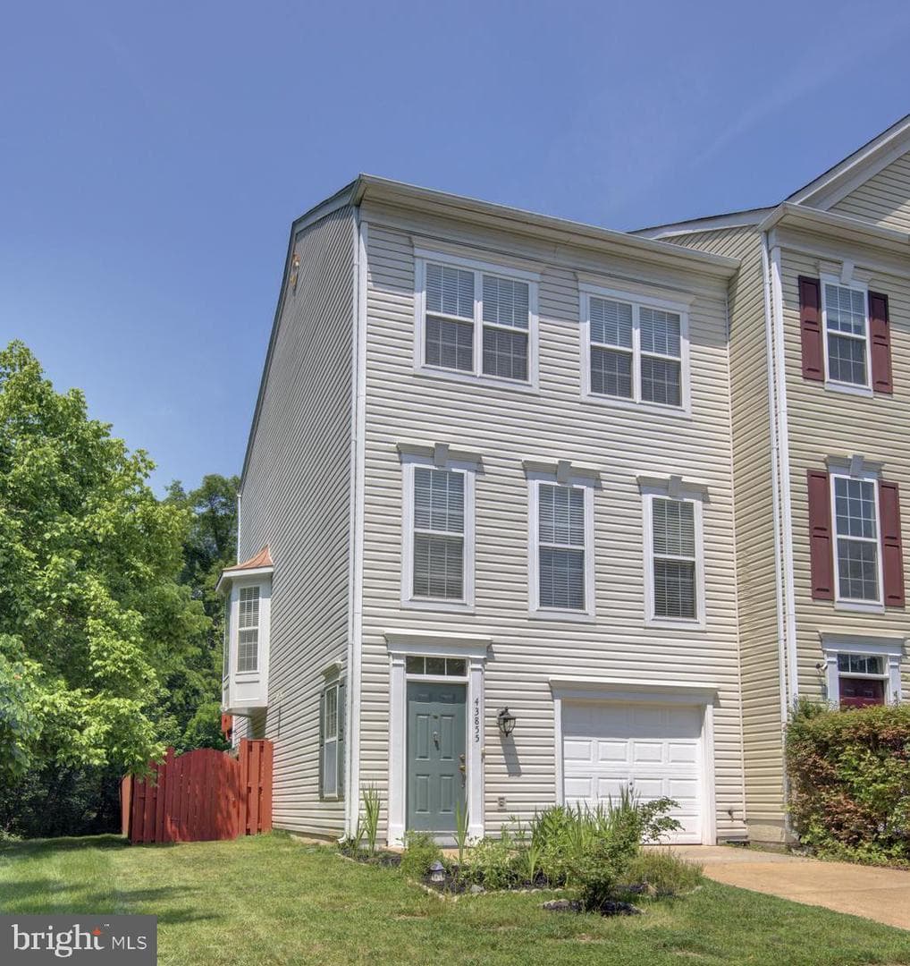 43855 Tattinger Terrace photo 1
