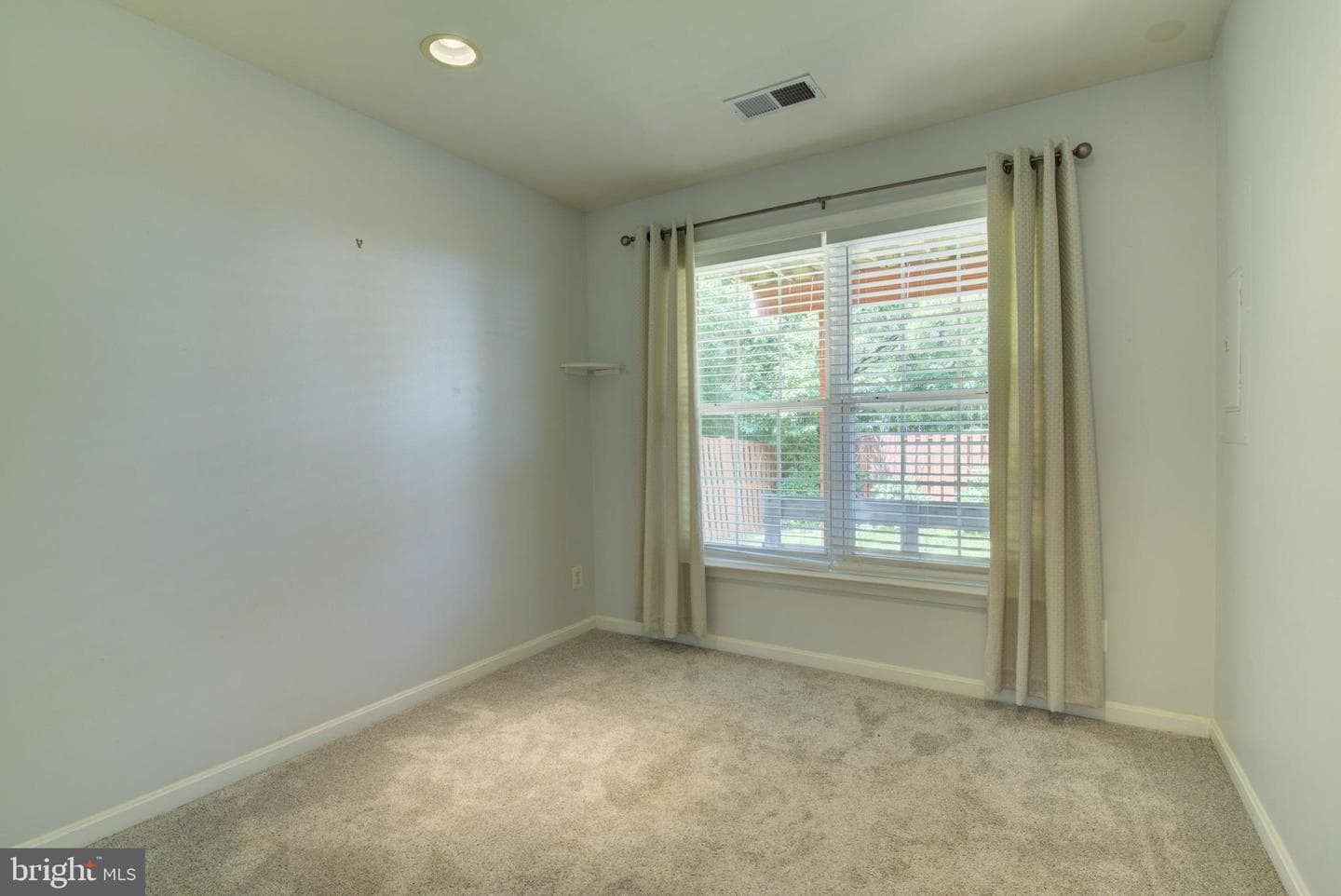 43855 Tattinger Terrace photo 37