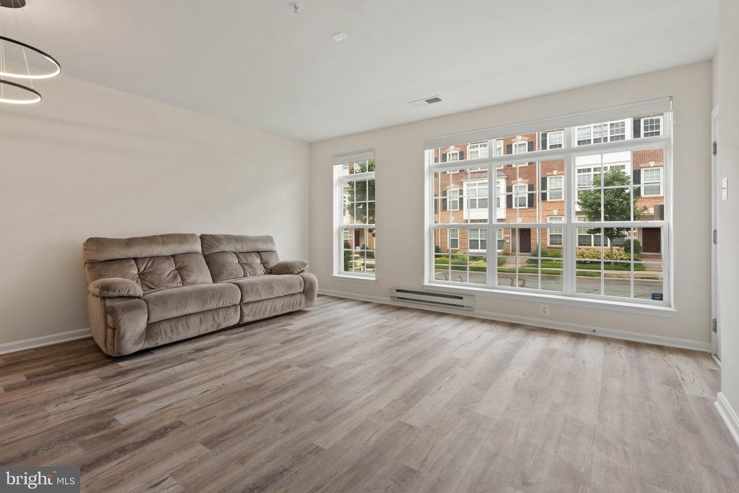 19278 Harlow Square photo 8
