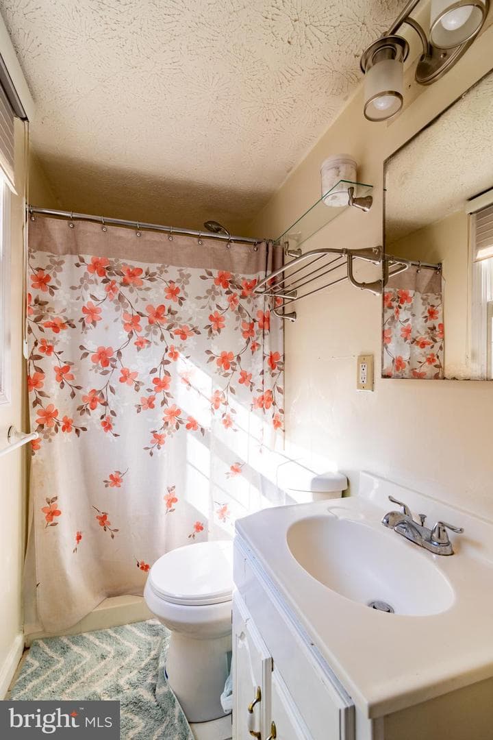 313 Samantha Drive photo 21
