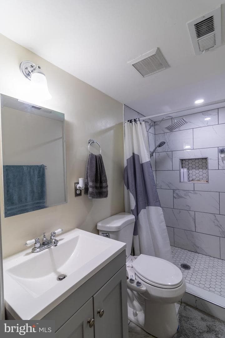 313 Samantha Drive photo 23