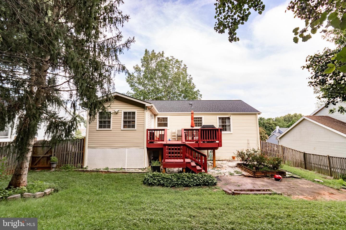 313 Samantha Drive photo 29