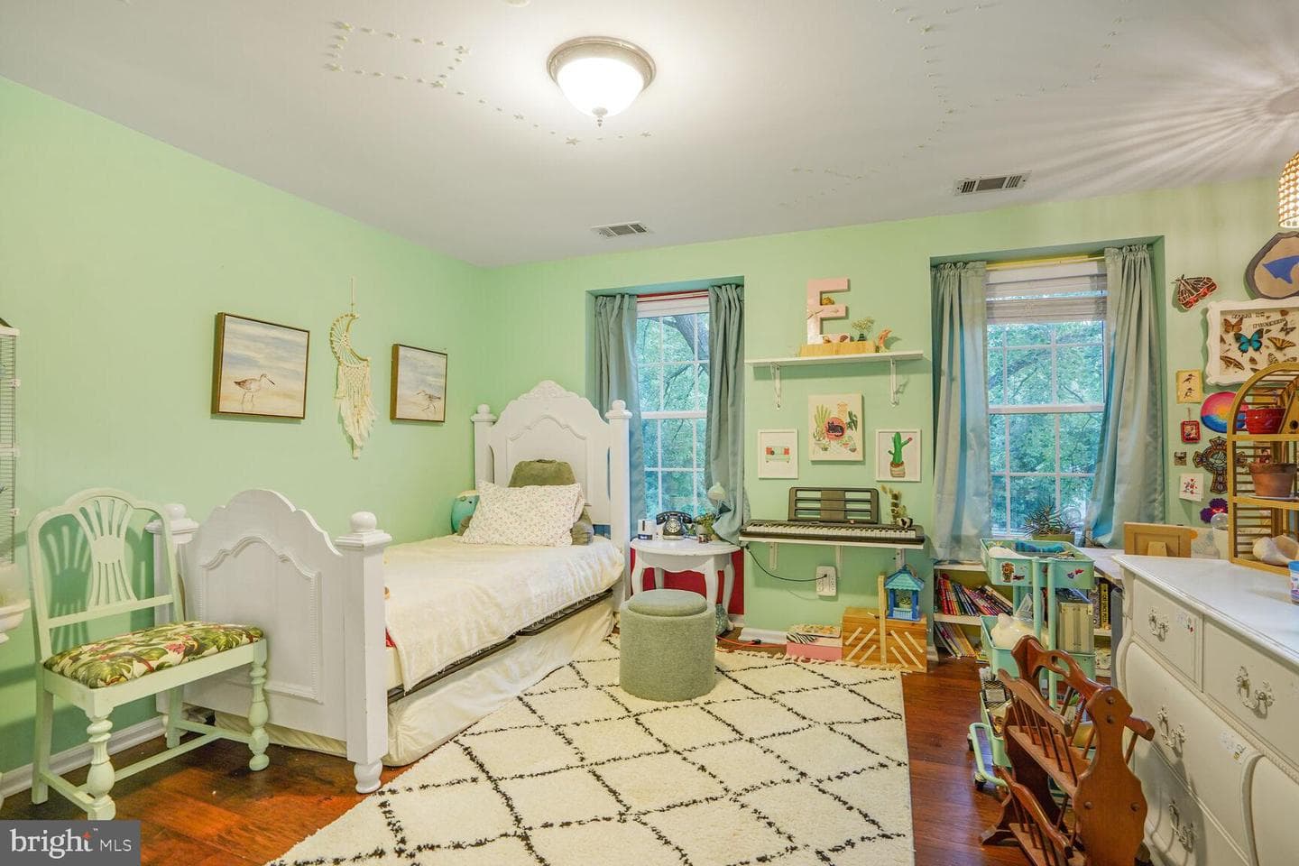 8 Moss Road photo 15