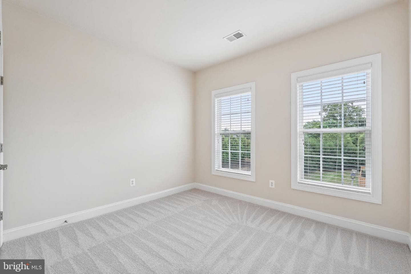 347 Caldwell Terrace SE photo 32