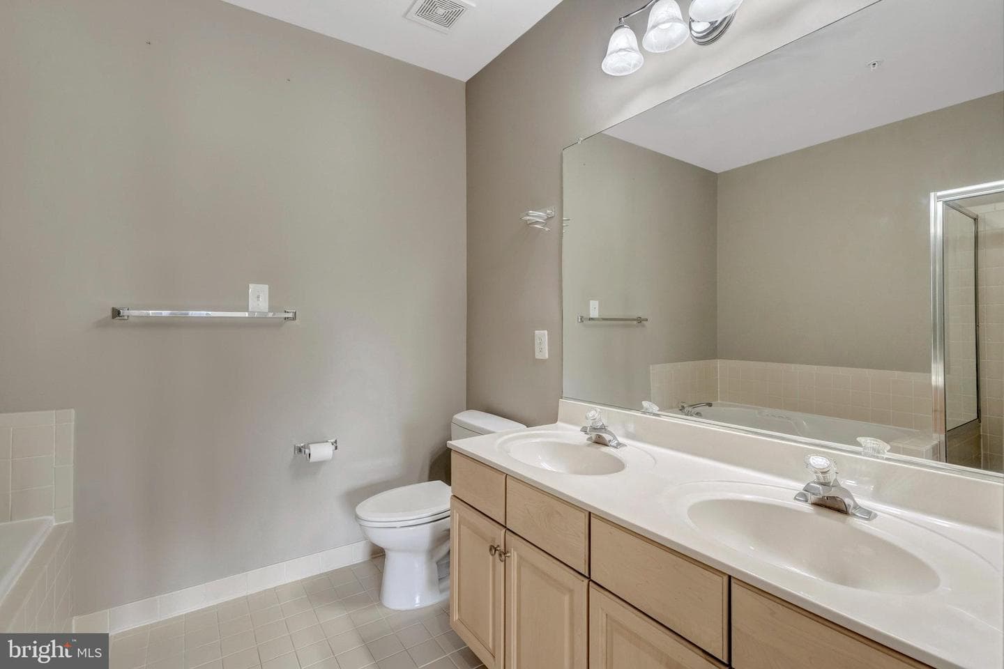 25280 Lake Shore Square #304 photo 21