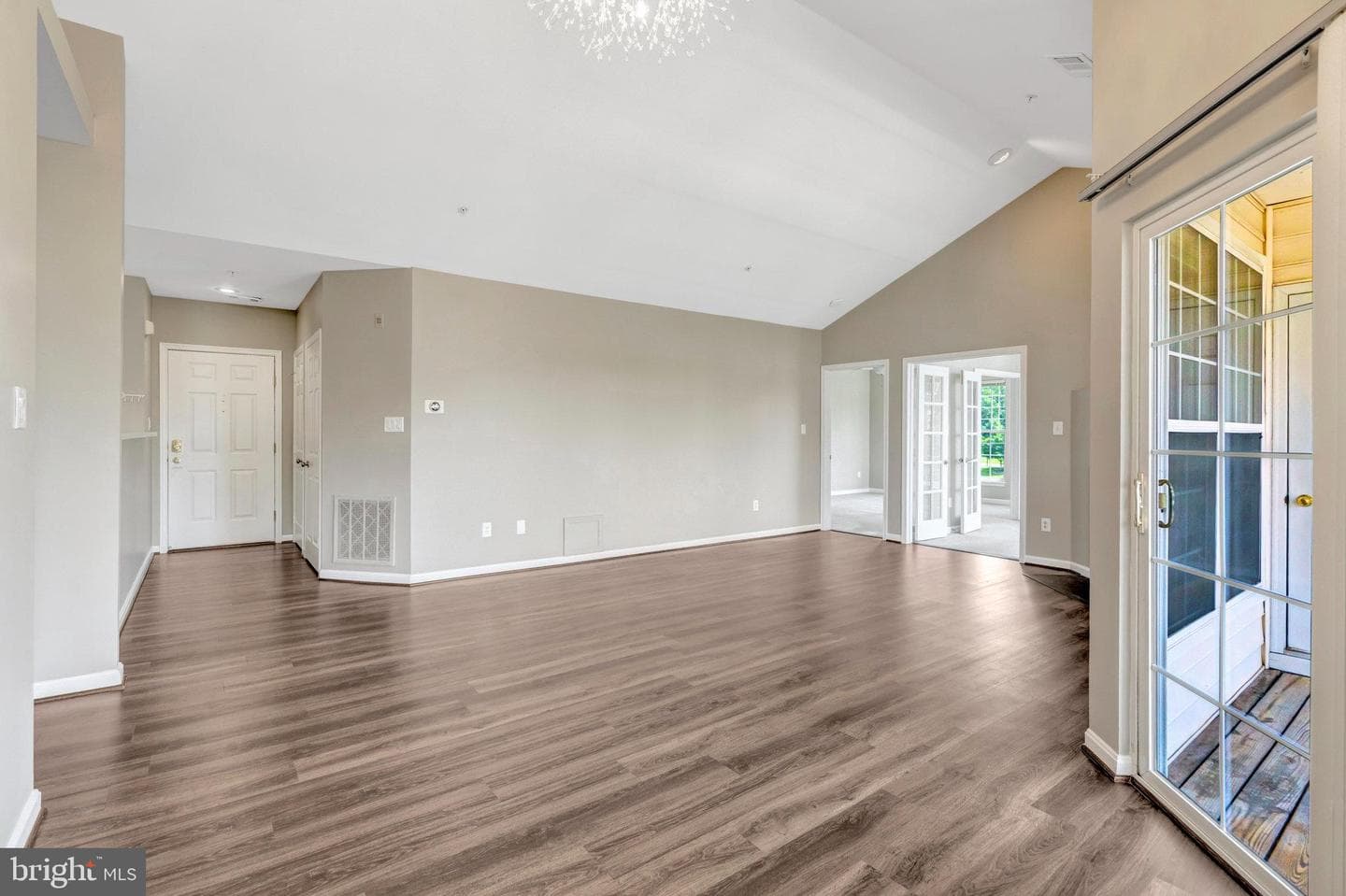 25280 Lake Shore Square #304 photo 9