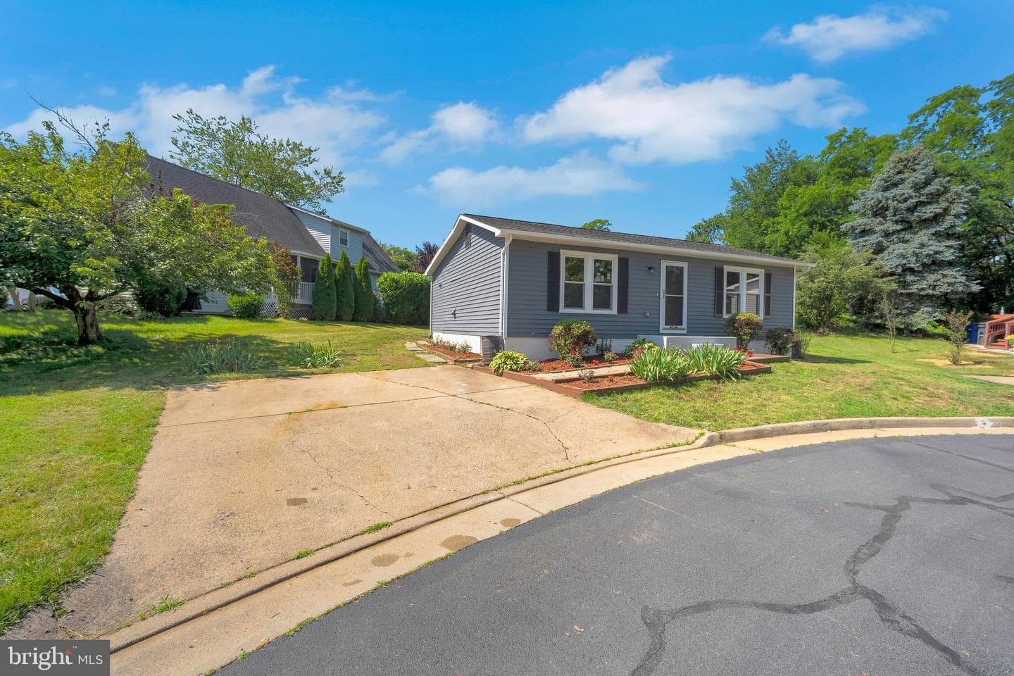 152 Oak View Drive SE photo 2