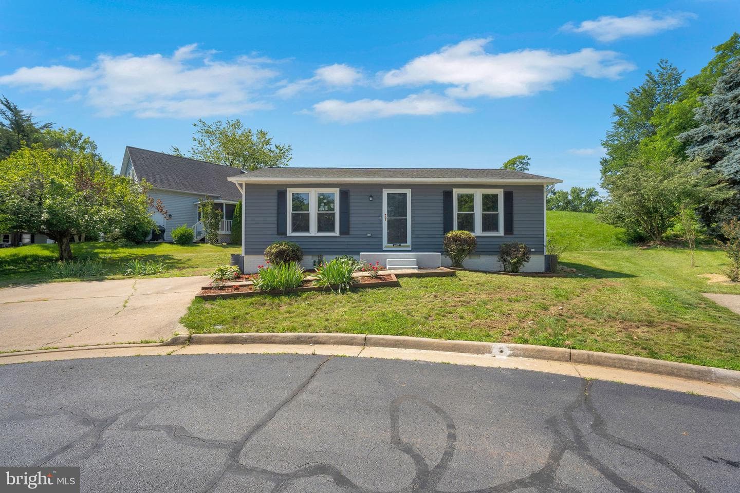 152 Oak View Drive SE photo 3