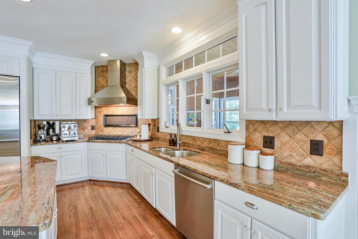 18301 Mid Ocean Place photo 16