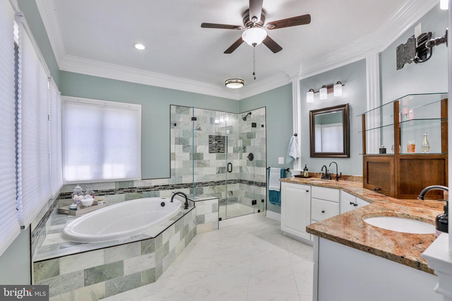 18301 Mid Ocean Place photo 28